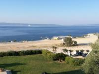 Udělali jsme si čas i na relaxaci - výhled z ubytování na pláž Žnjan ve Splitu